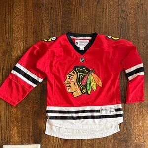 Reebok Blackhawks jersey kids small/medium